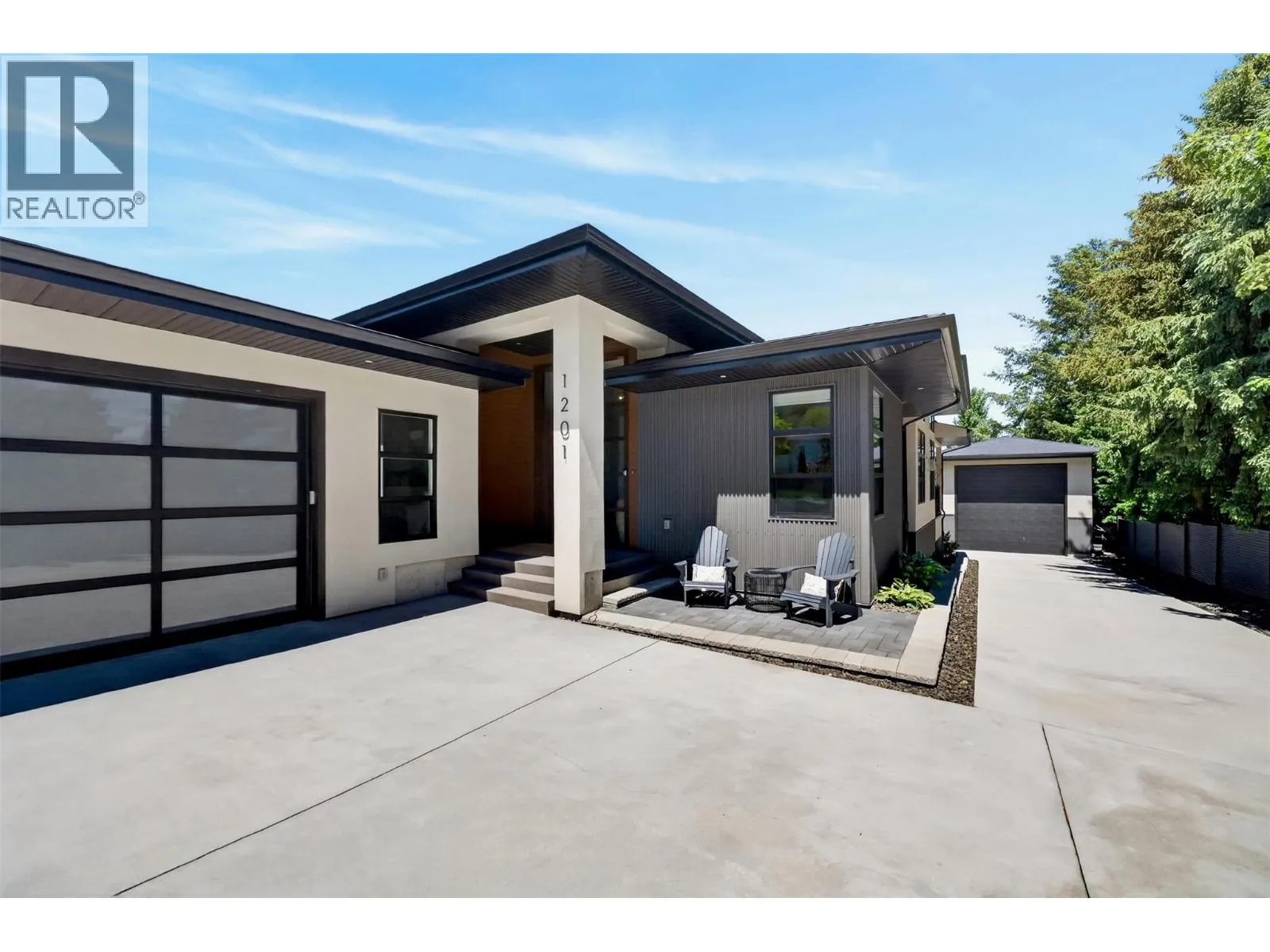 1201 20 Avenue SW