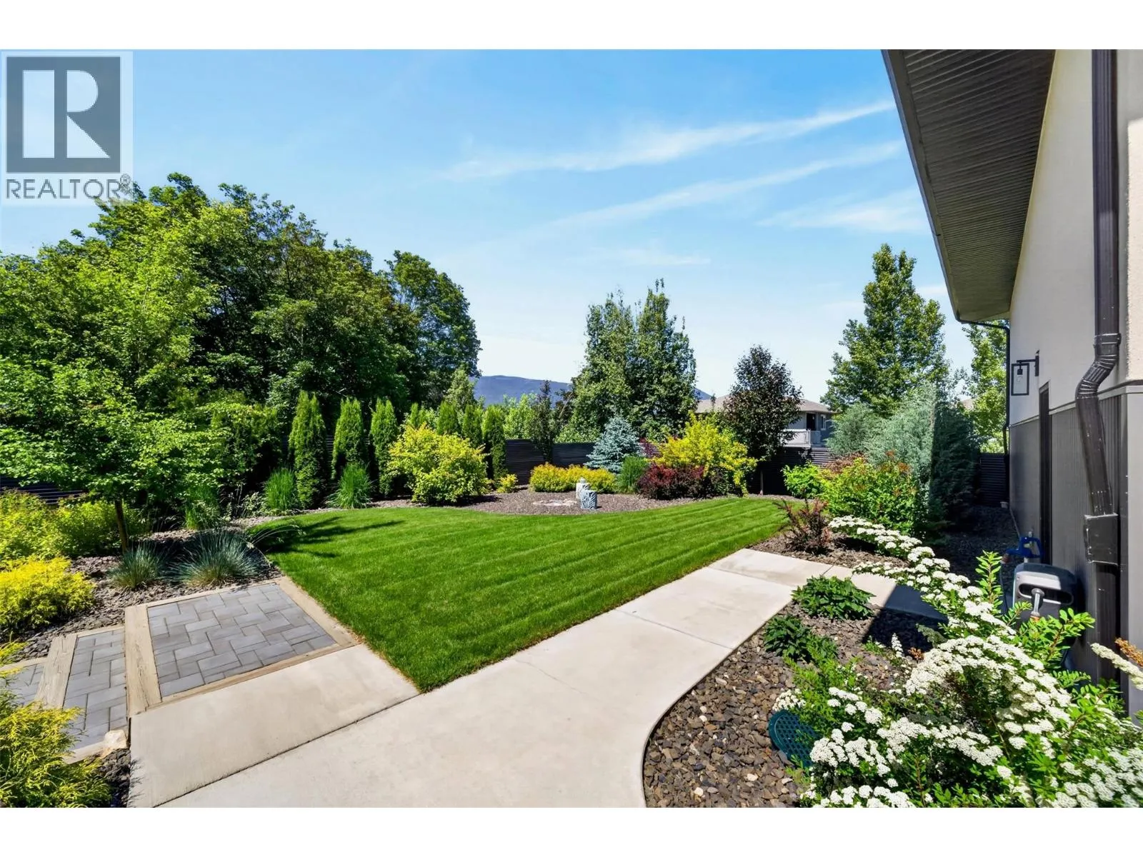 1201 20 Avenue SW