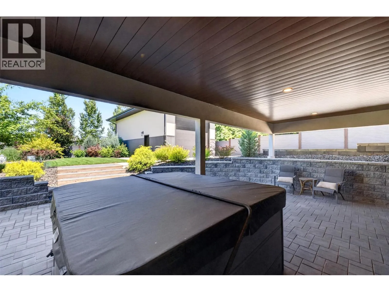 1201 20 Avenue SW
