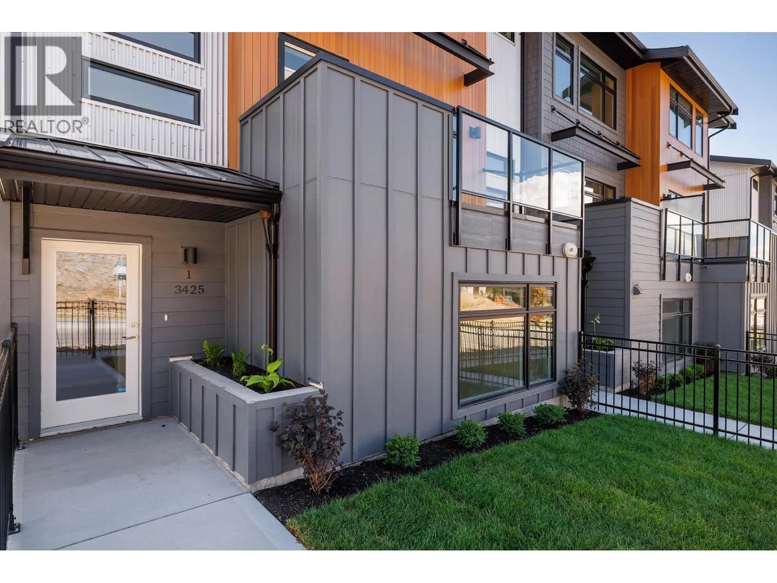 3425 Hilltown Drive Unit# 4