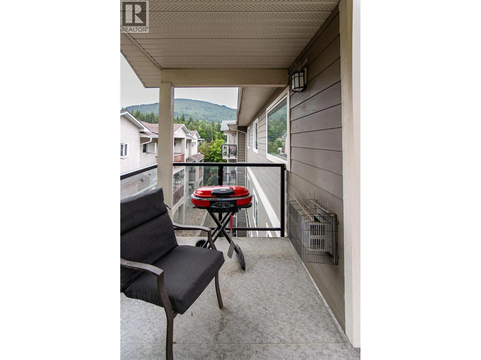 330 4 Avenue SE Unit# 402 Lot# 330