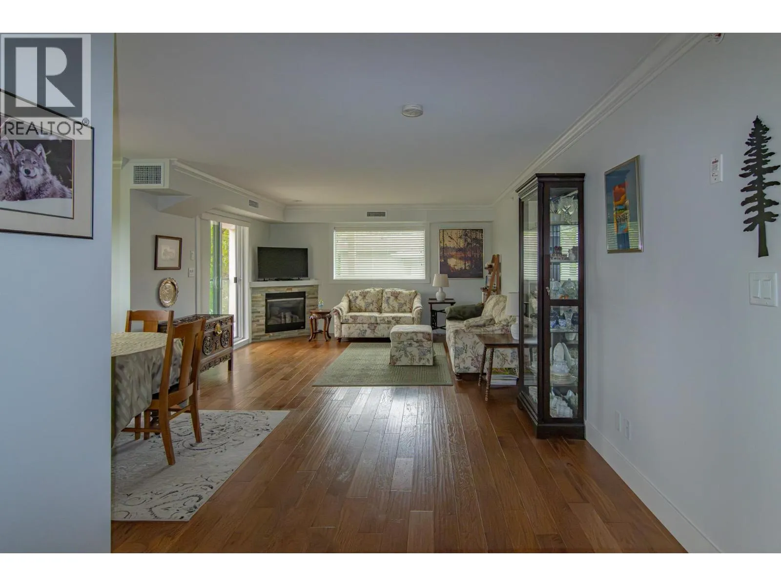 330 4 Avenue SE Unit# 402 Lot# 330