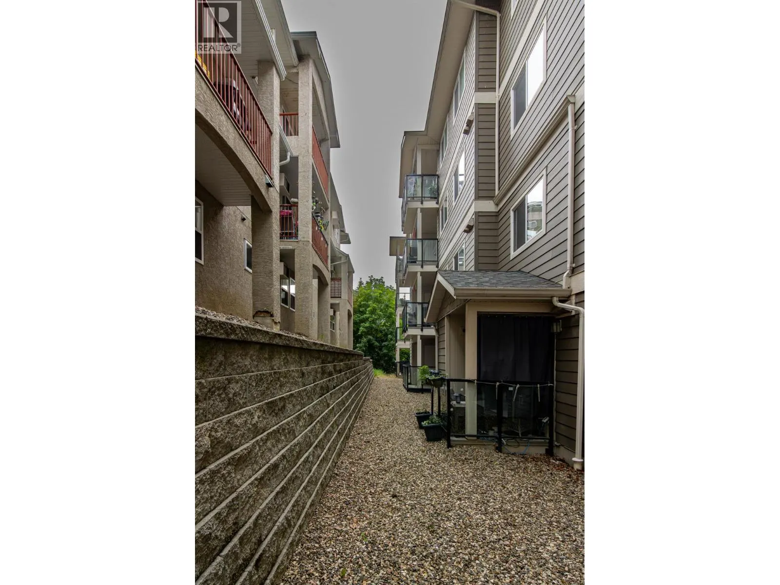 330 4 Avenue SE Unit# 402 Lot# 330