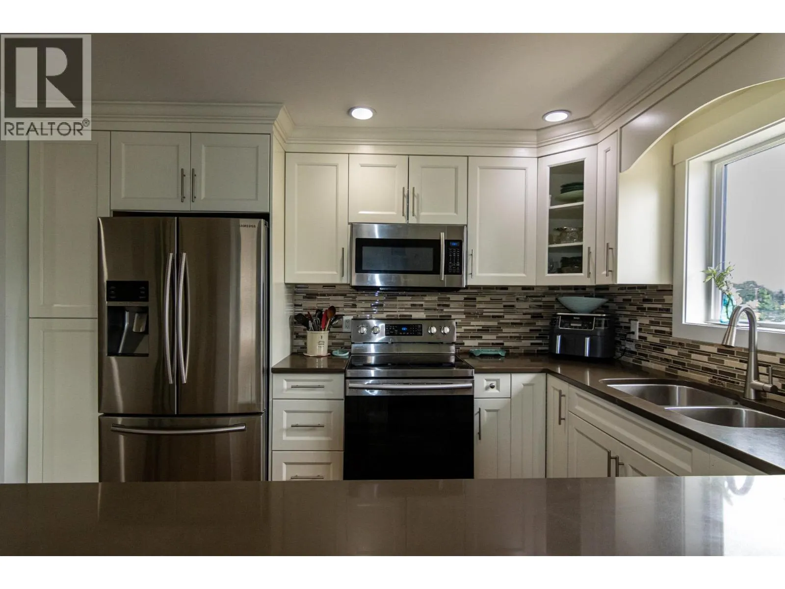 330 4 Avenue SE Unit# 402 Lot# 330