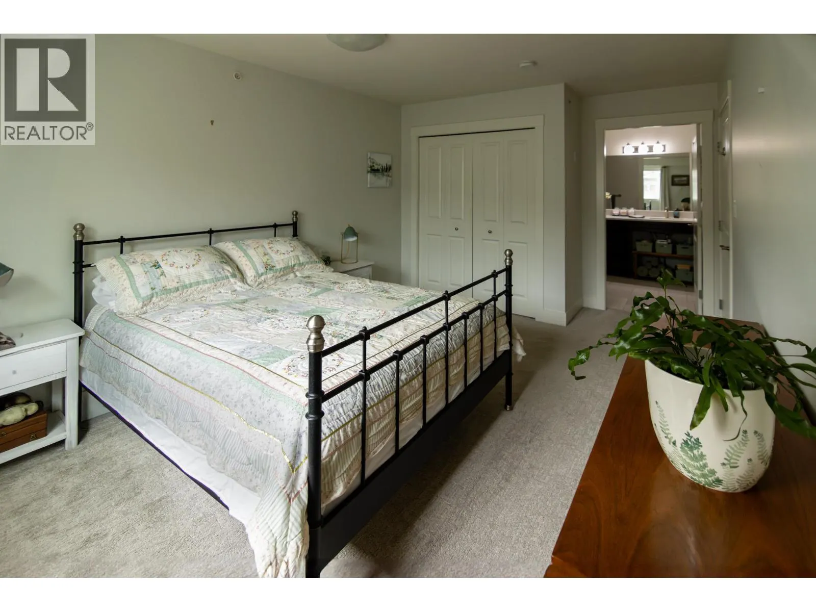 330 4 Avenue SE Unit# 402 Lot# 330