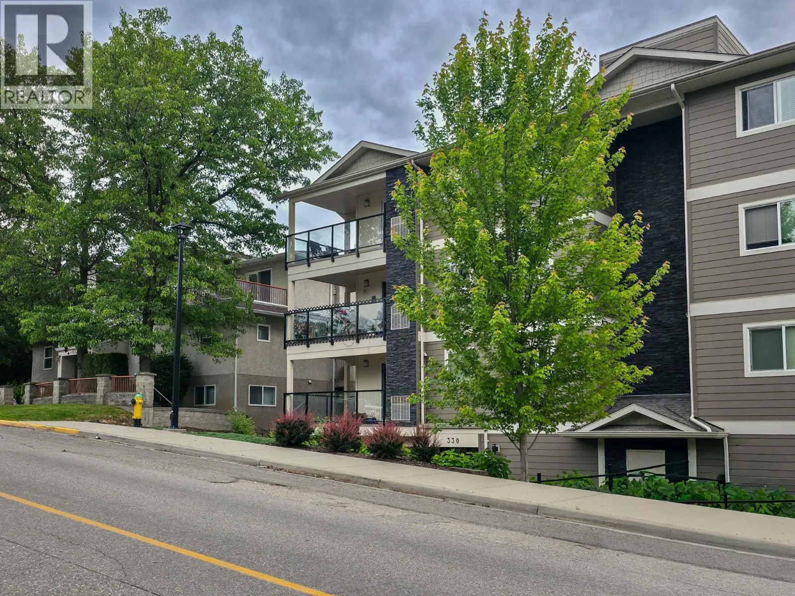 330 4 Avenue SE Unit# 402 Lot# 330