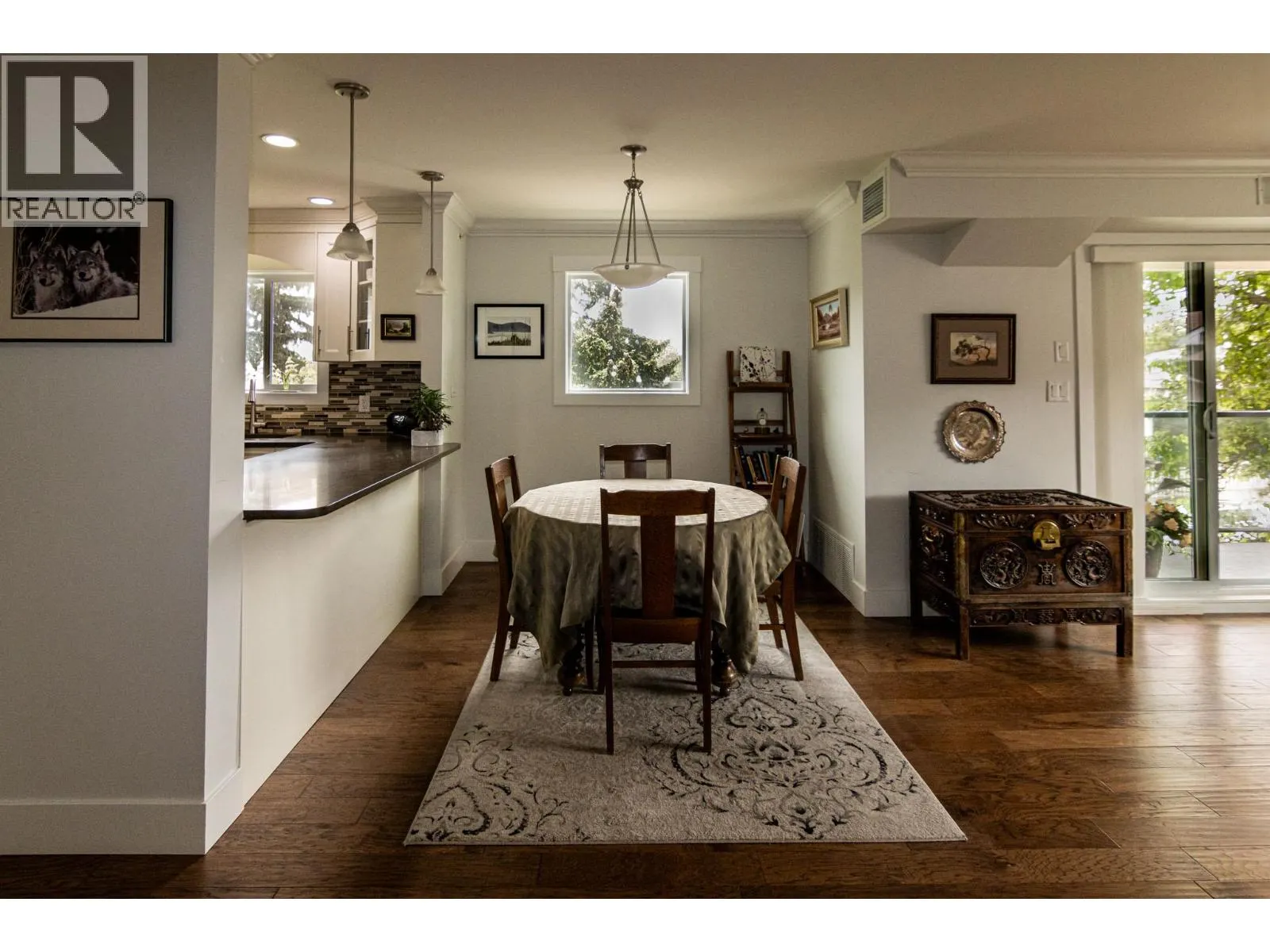 330 4 Avenue SE Unit# 402 Lot# 330