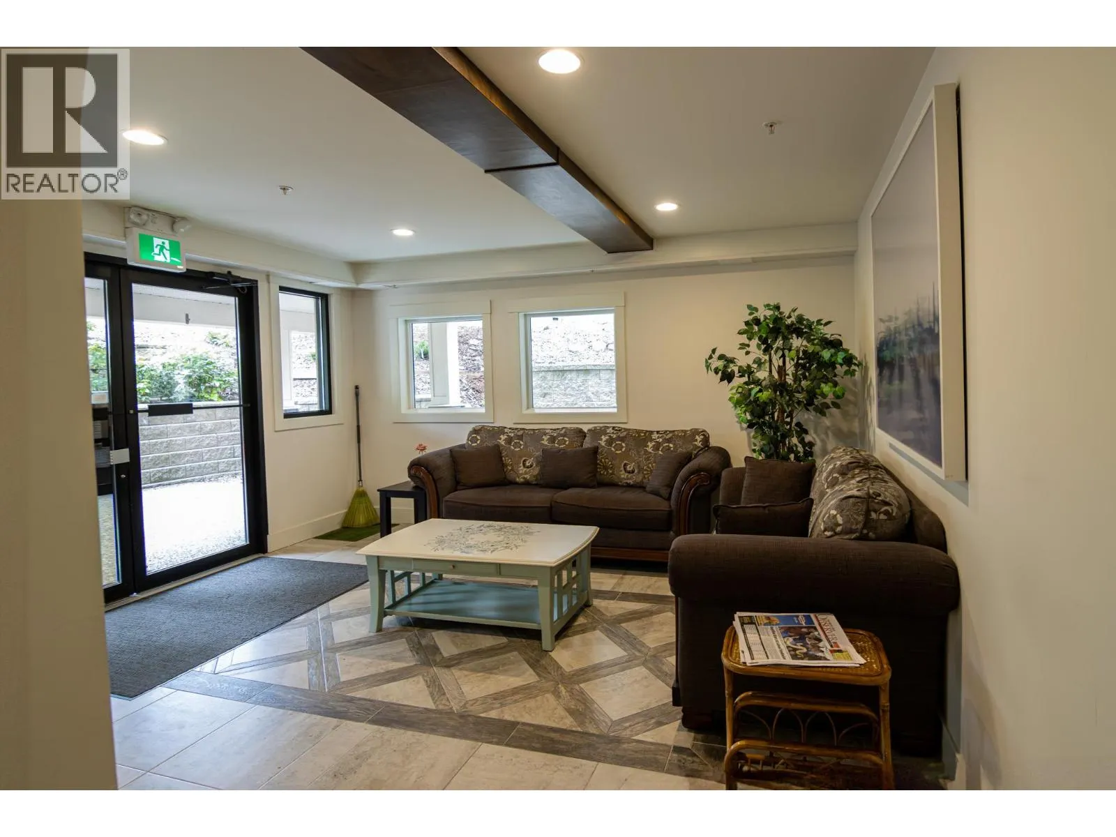 330 4 Avenue SE Unit# 402 Lot# 330