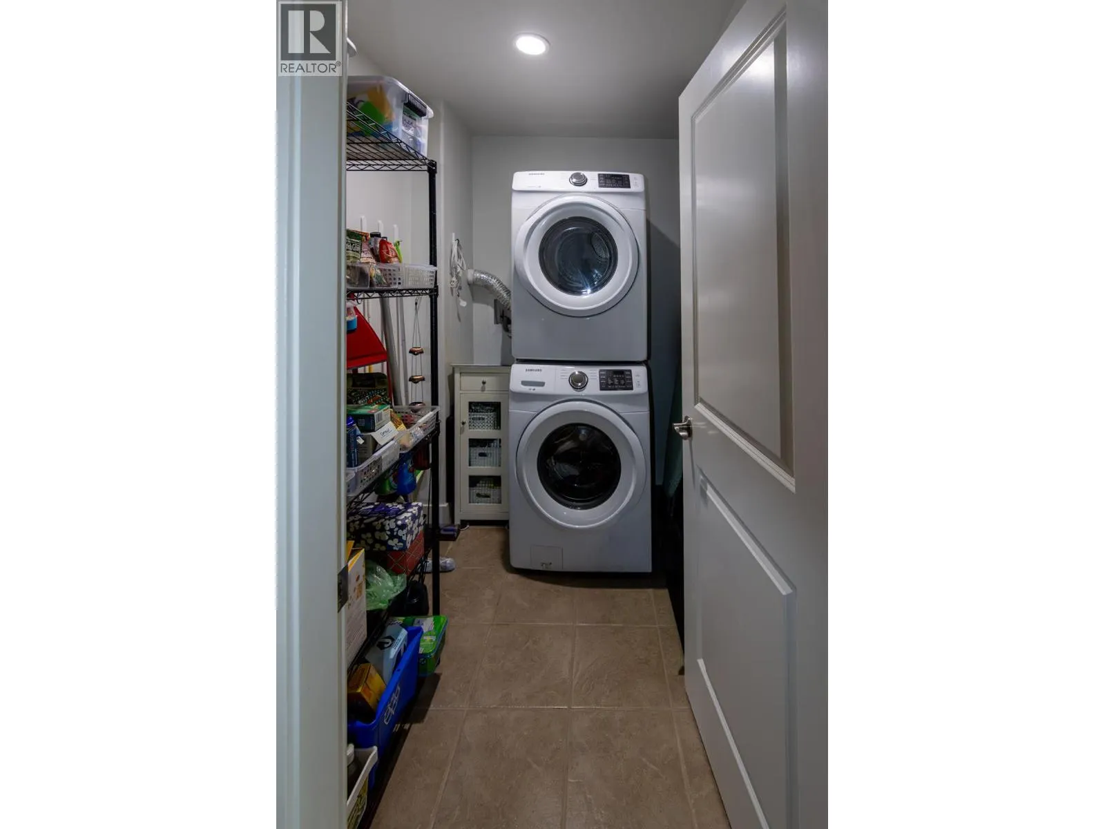 330 4 Avenue SE Unit# 402 Lot# 330