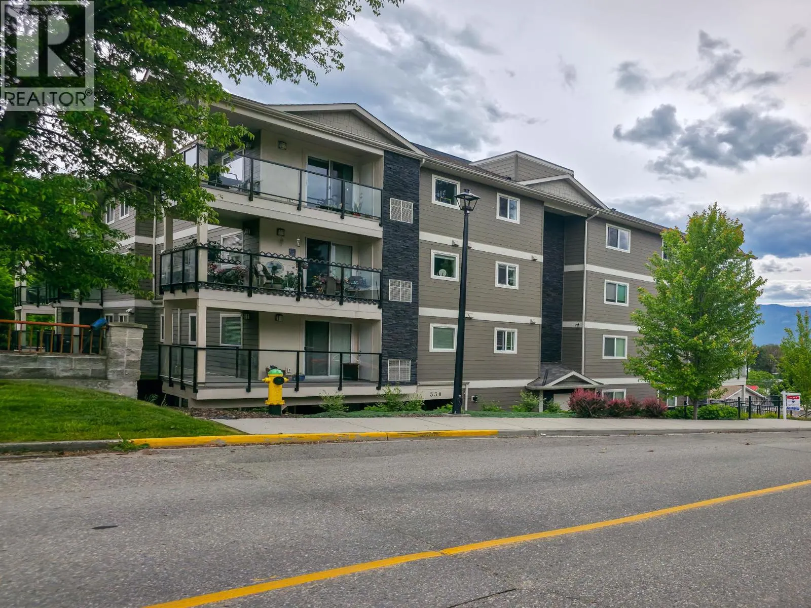 330 4 Avenue SE Unit# 402 Lot# 330