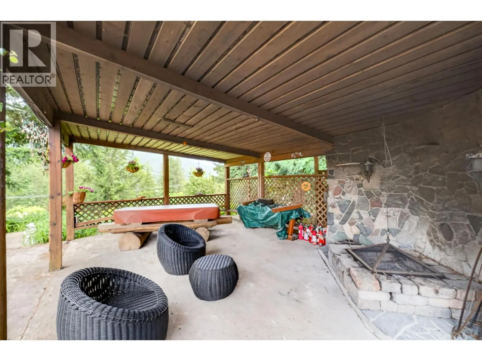 2030 Solsqua-Sicamous Road