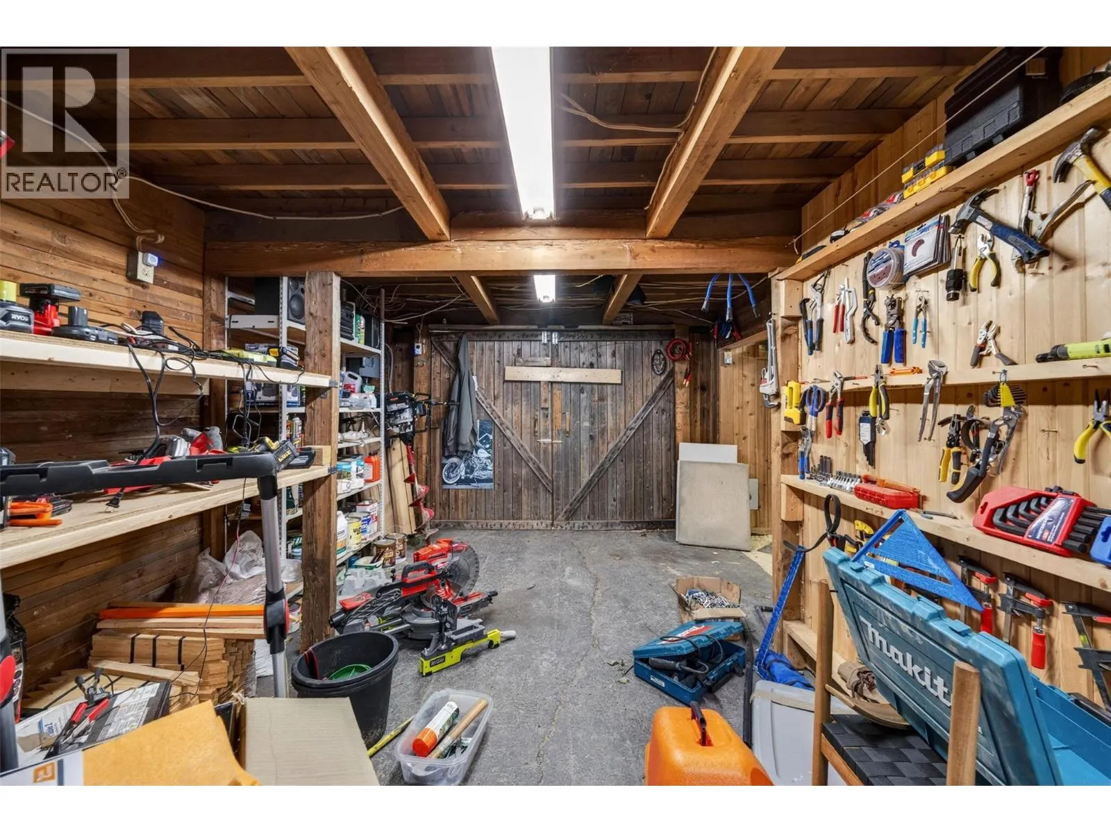 2030 Solsqua-Sicamous Road