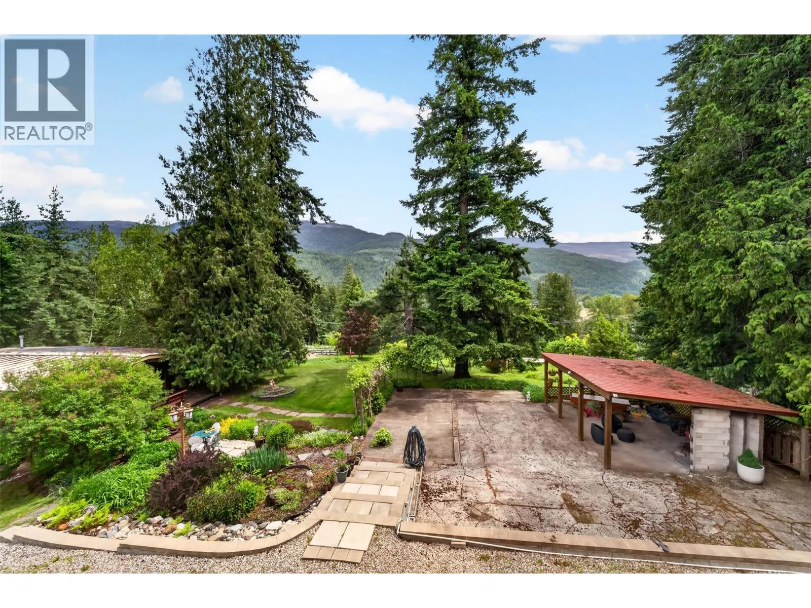 2030 Solsqua-Sicamous Road