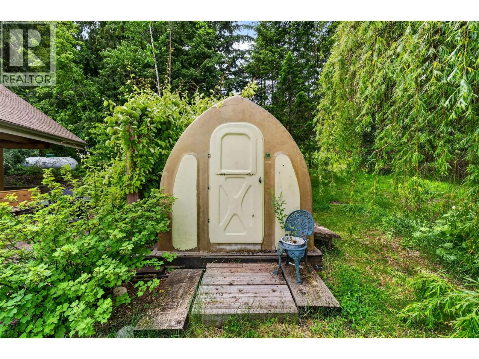 2030 Solsqua-Sicamous Road
