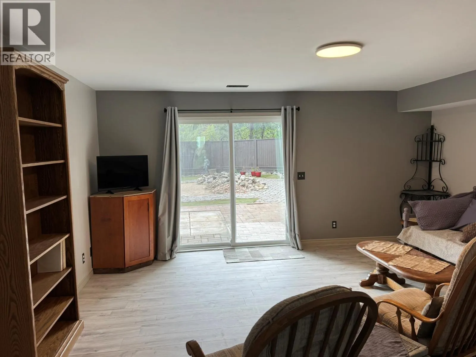 3037 Country Hills Lane