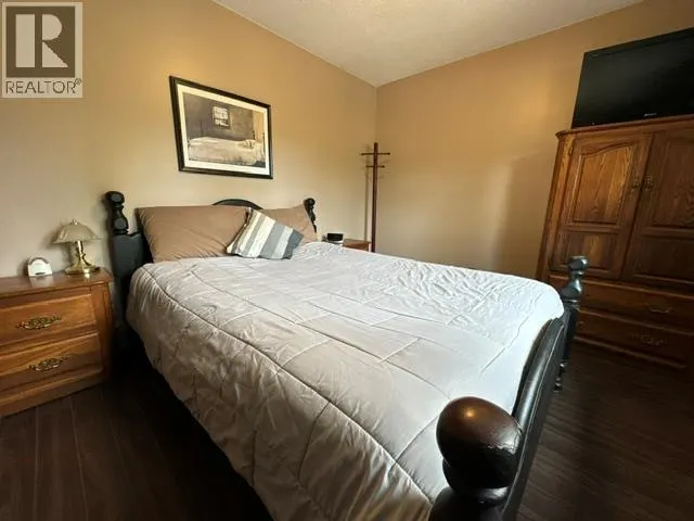 3037 Country Hills Lane
