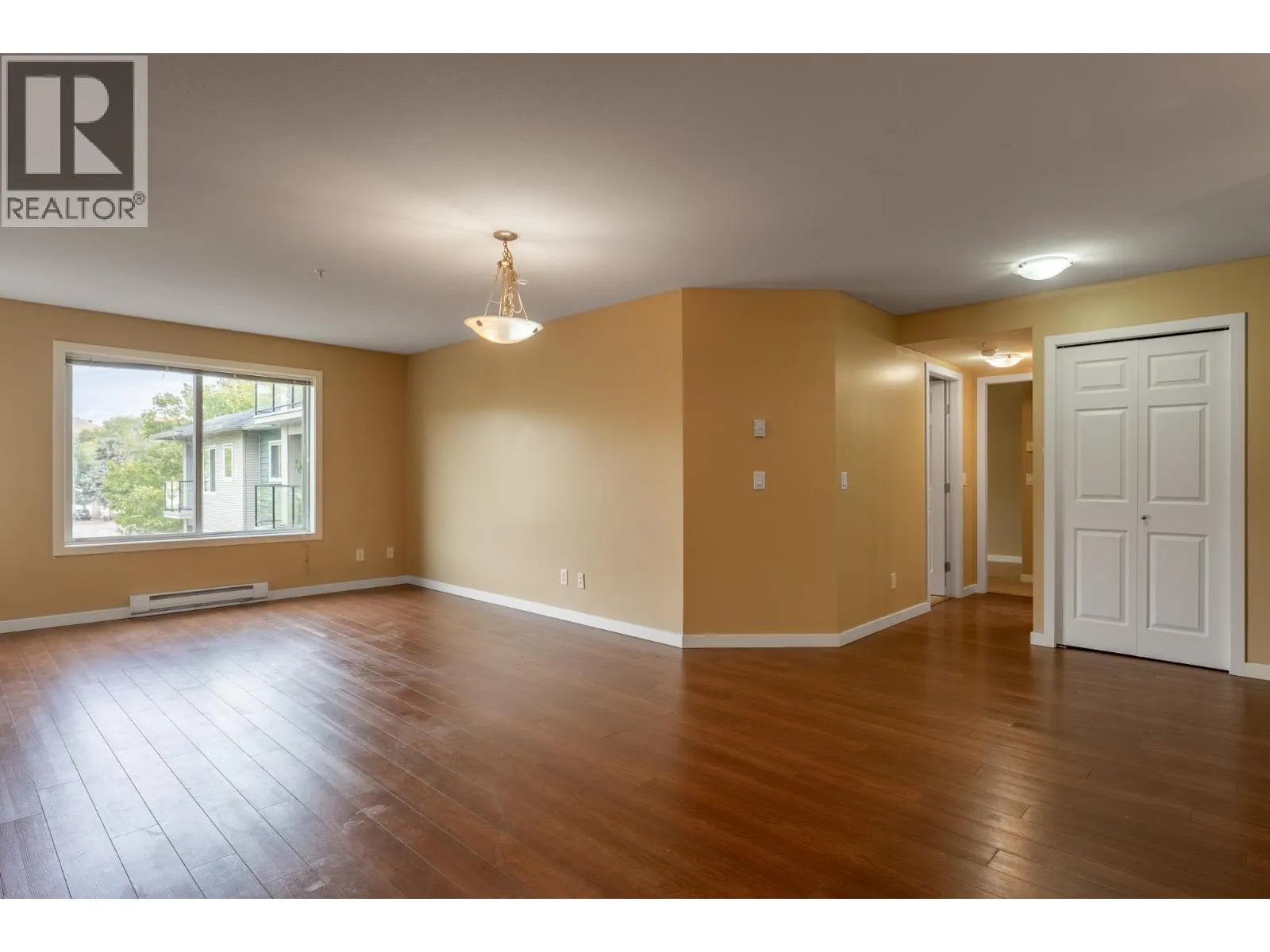 135 Ziprick Road Unit# 306