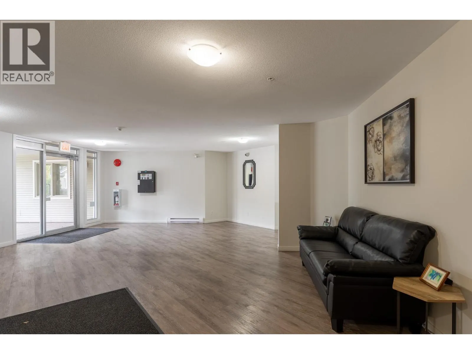 135 Ziprick Road Unit# 306