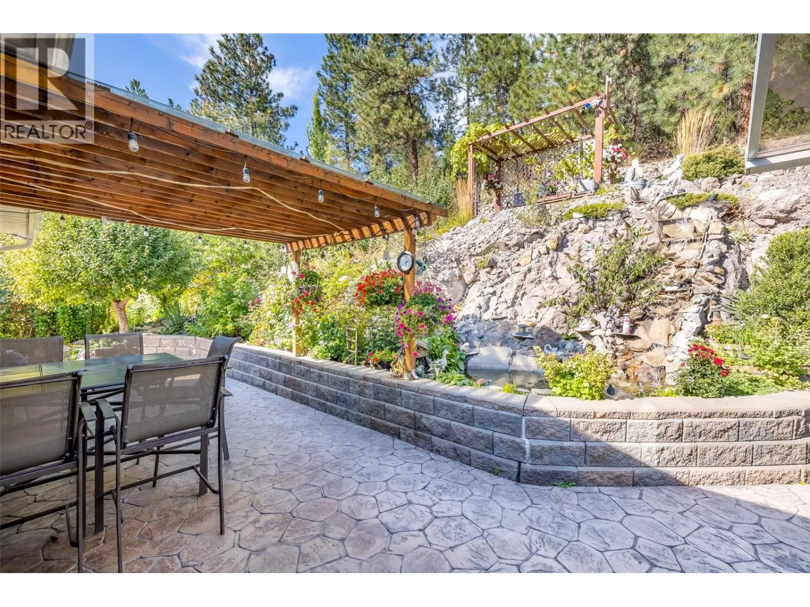 1056 Caledonia Way