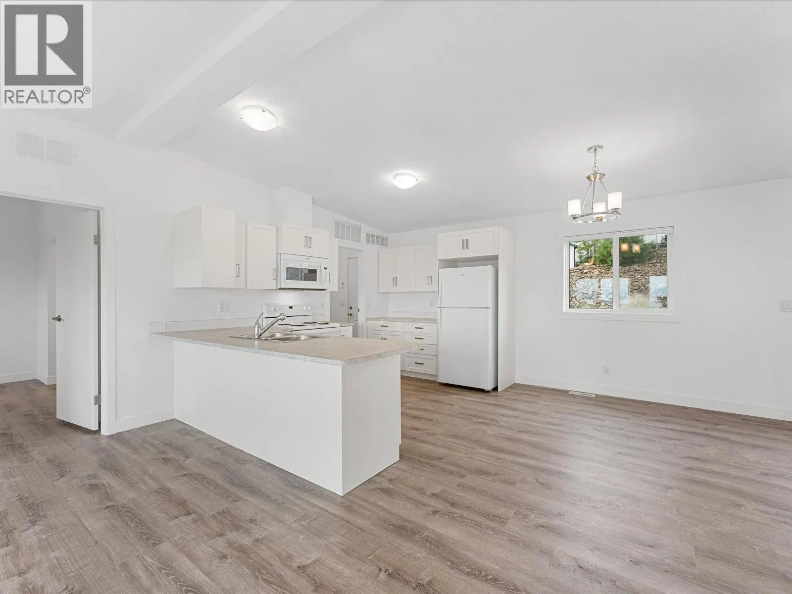 1750 Lenz Road Unit# 102 Lot# 102