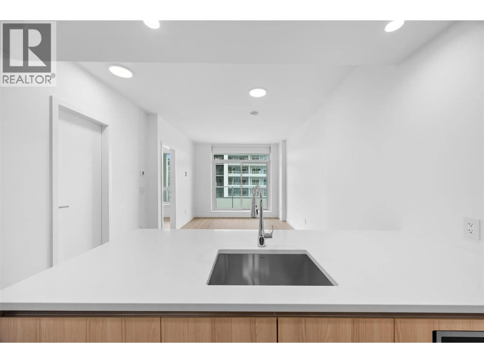 238 Leon Avenue Unit# 1503