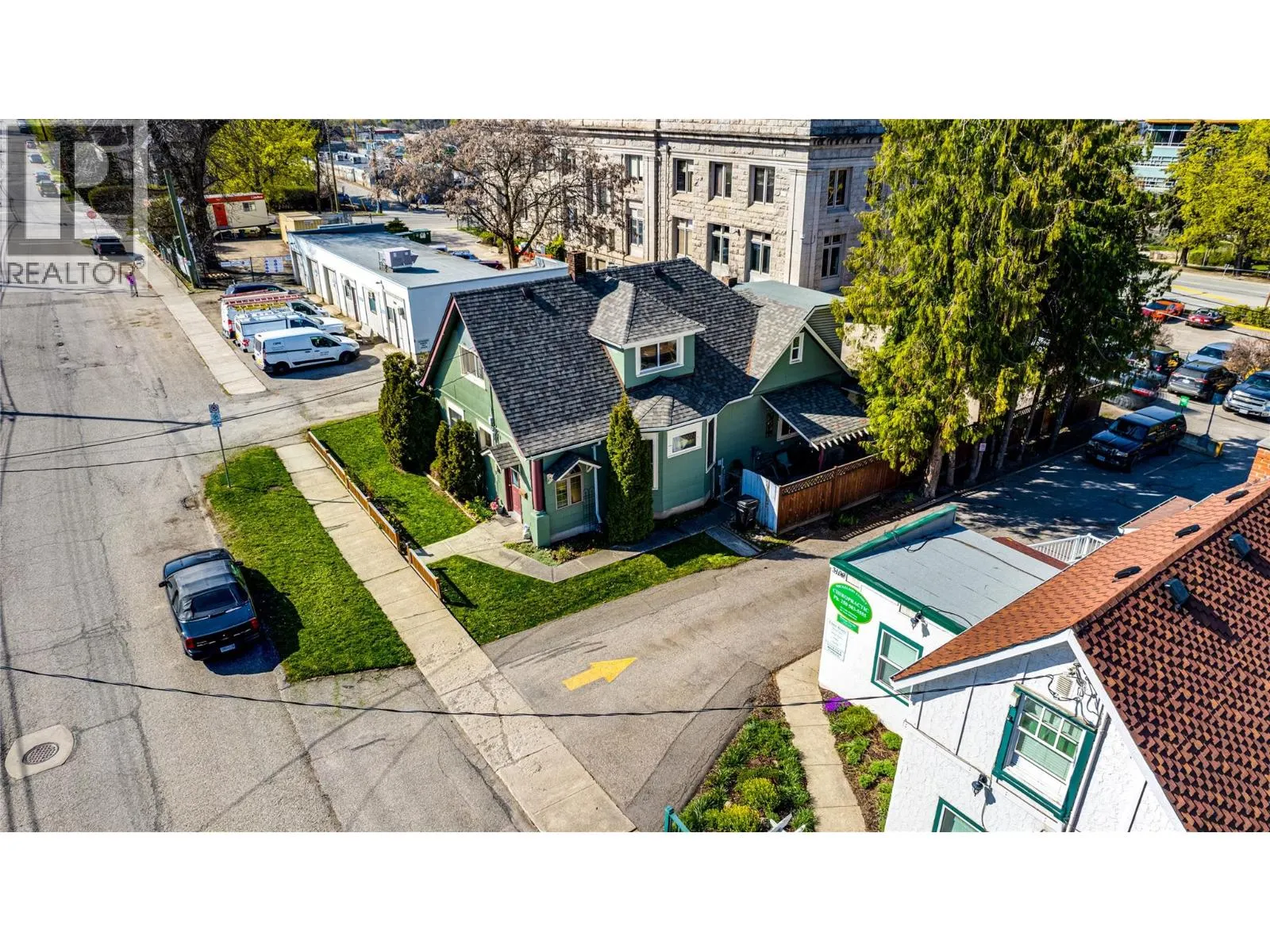 3008 26 Street