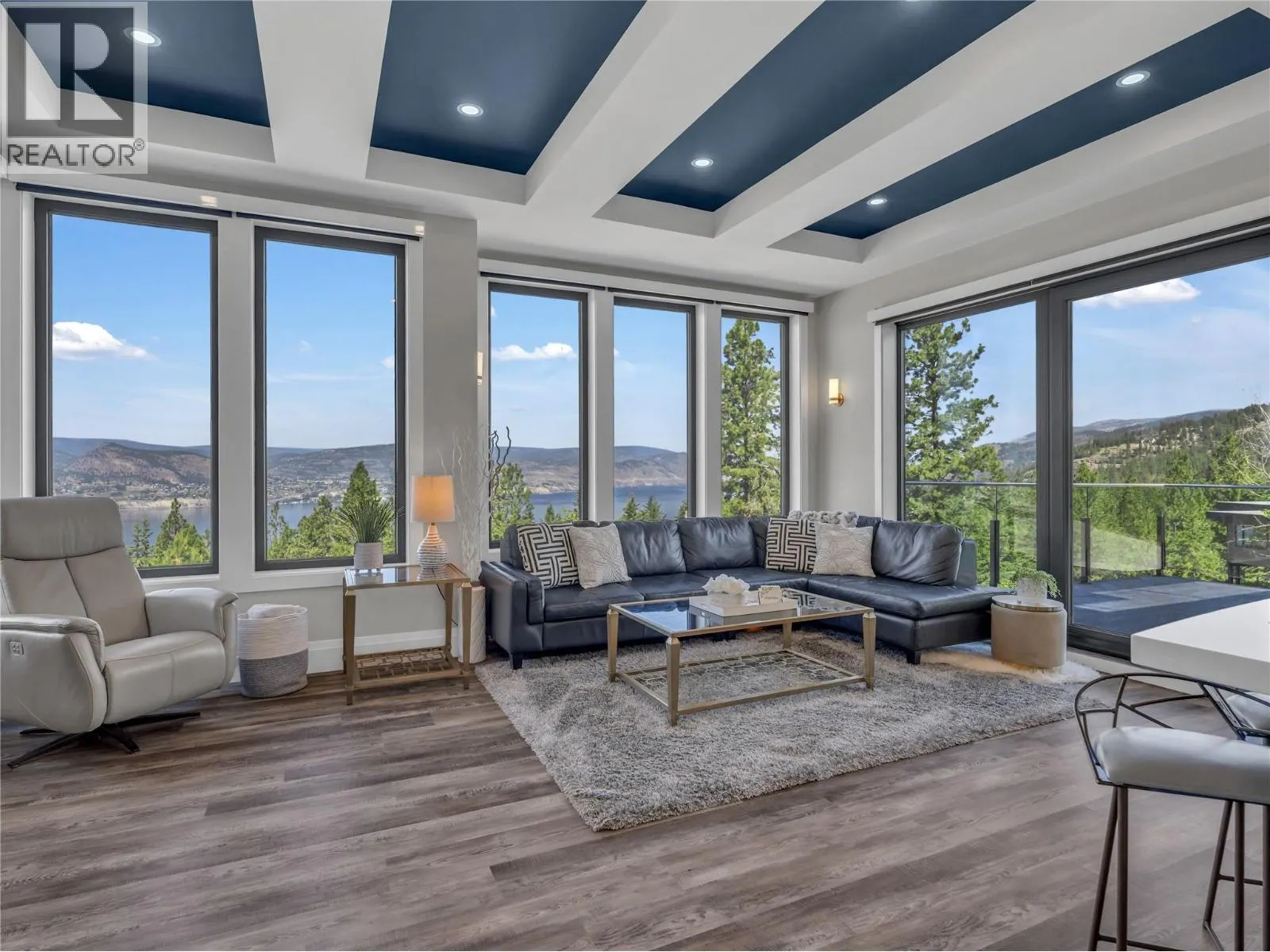 3060 OUTLOOK Way
