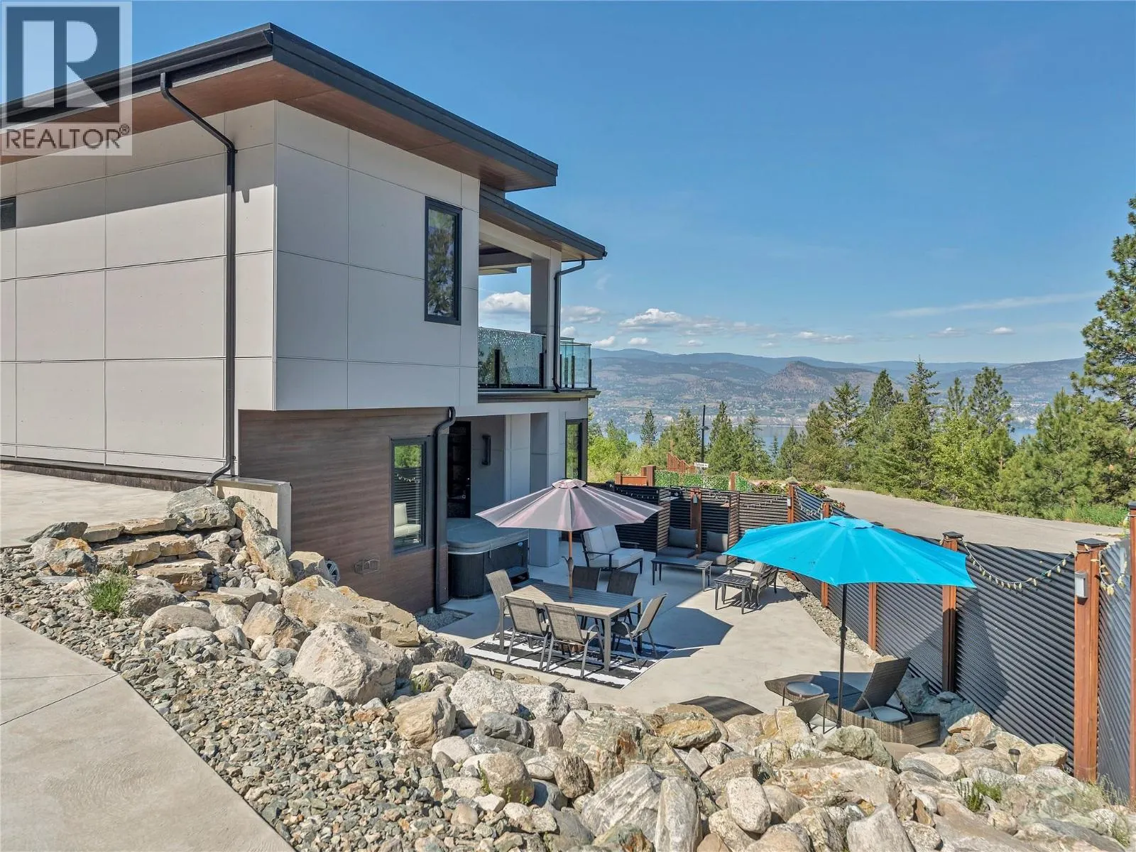 3060 OUTLOOK Way