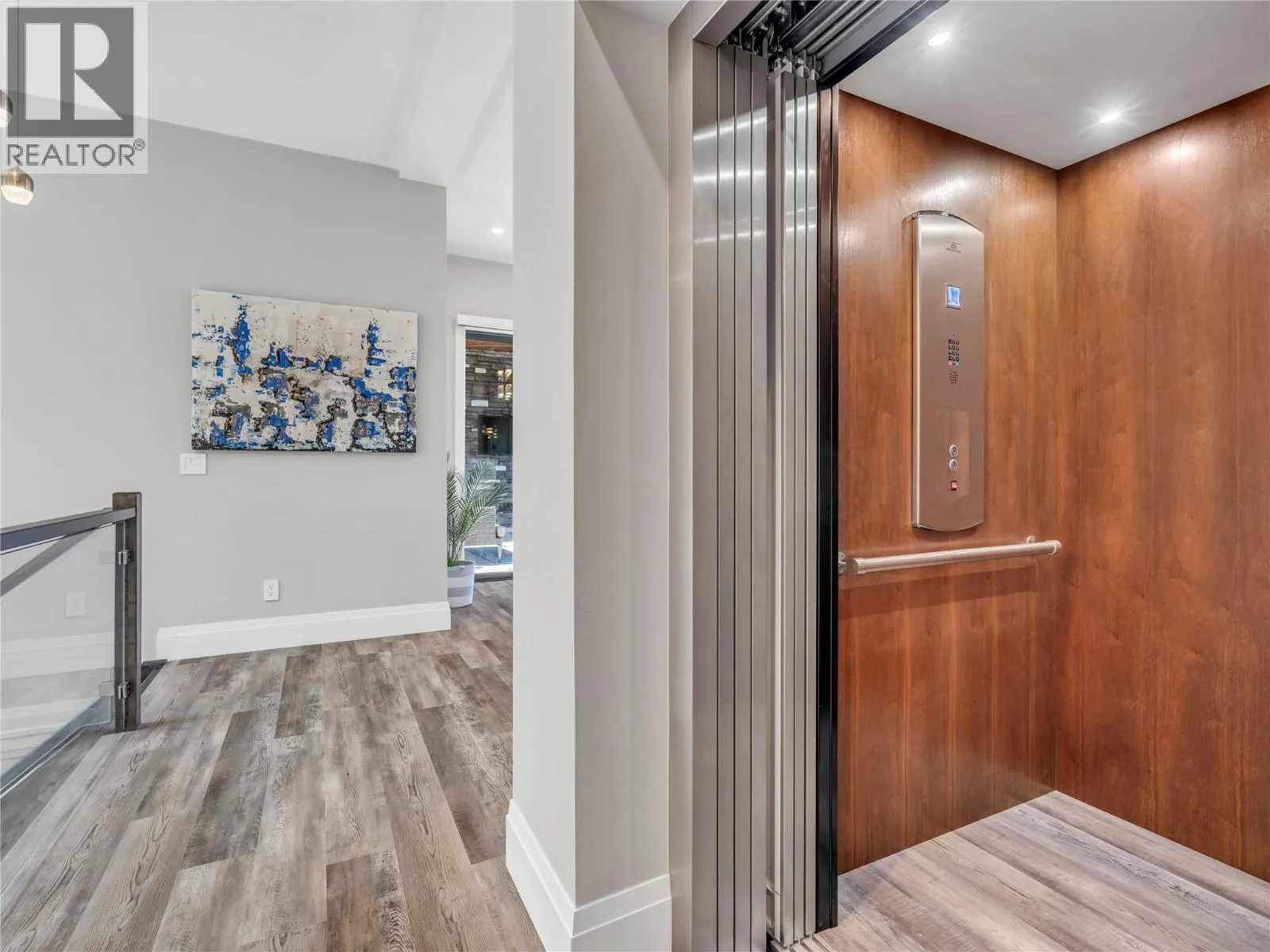 3060 OUTLOOK Way