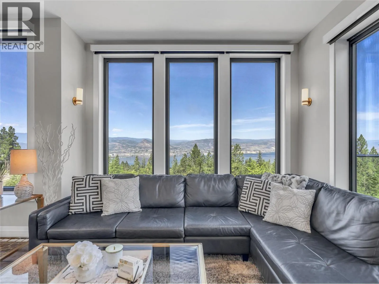 3060 OUTLOOK Way