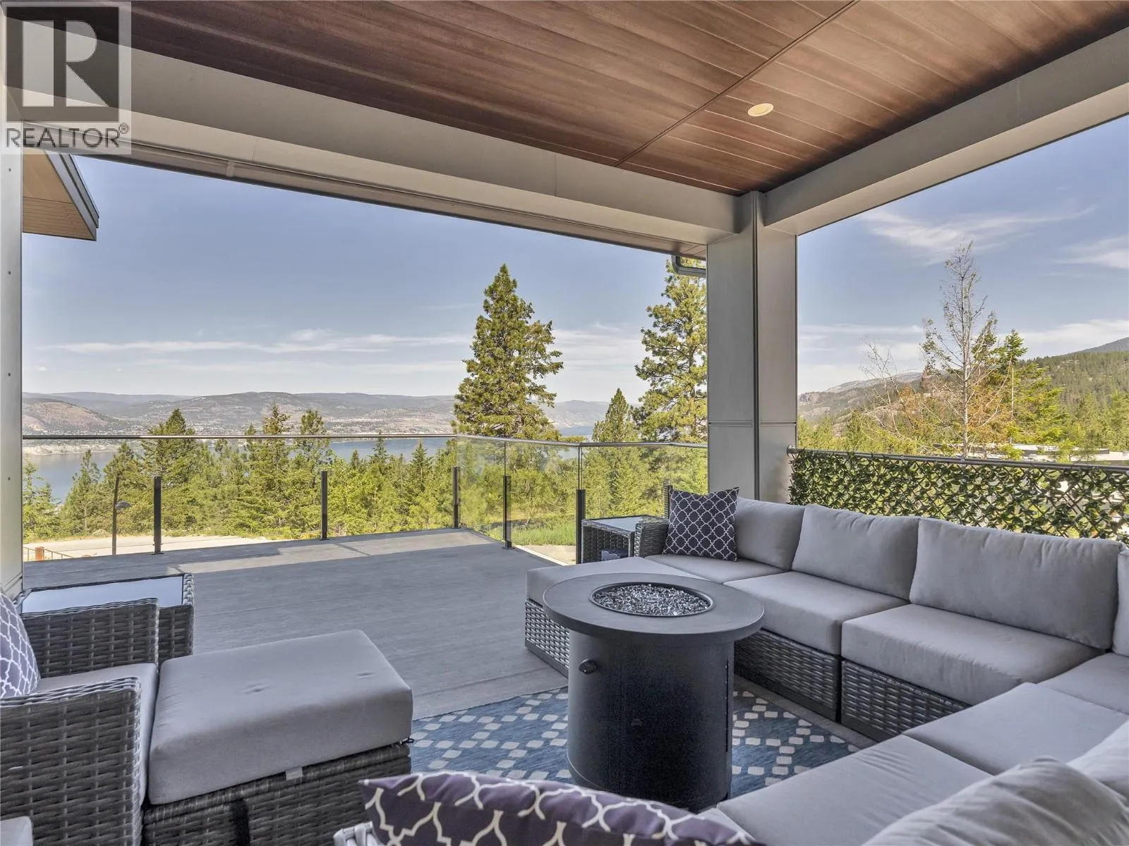 3060 OUTLOOK Way