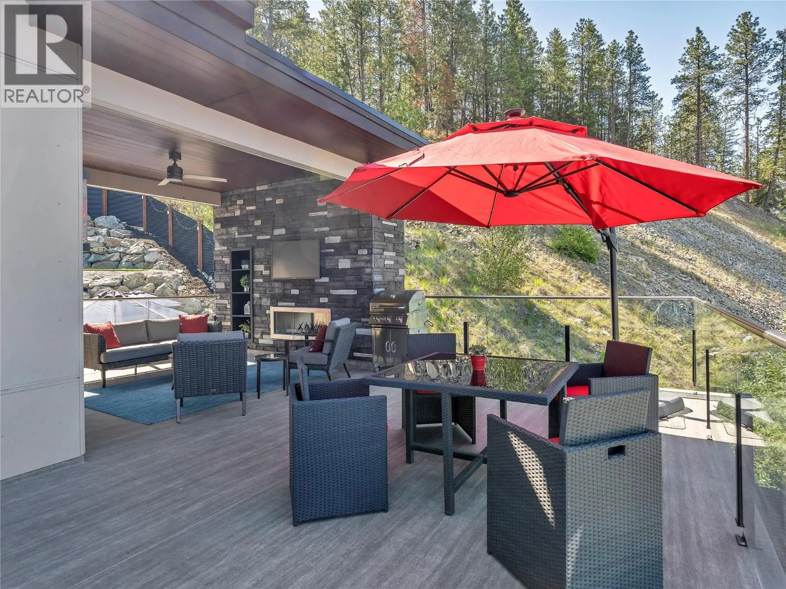 3060 OUTLOOK Way