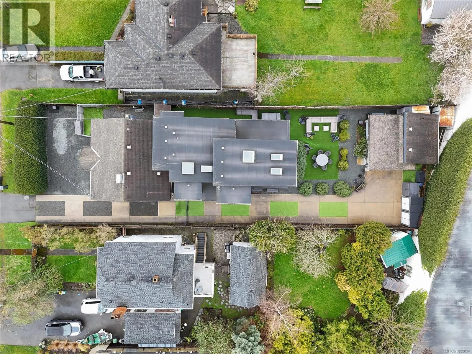 838 Old Esquimalt Rd