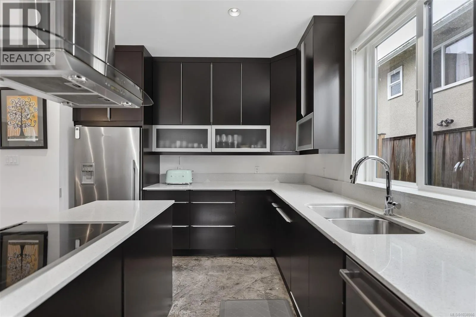 838 Old Esquimalt Rd