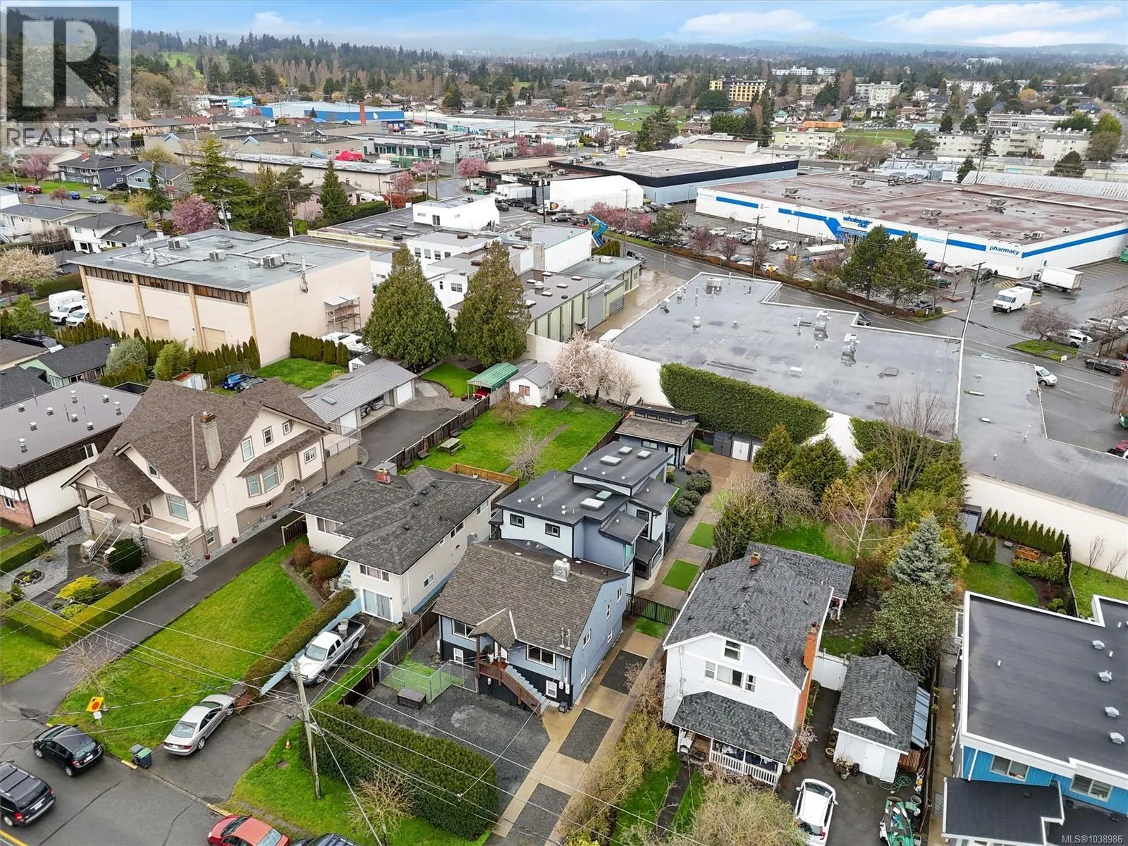 838 Old Esquimalt Rd