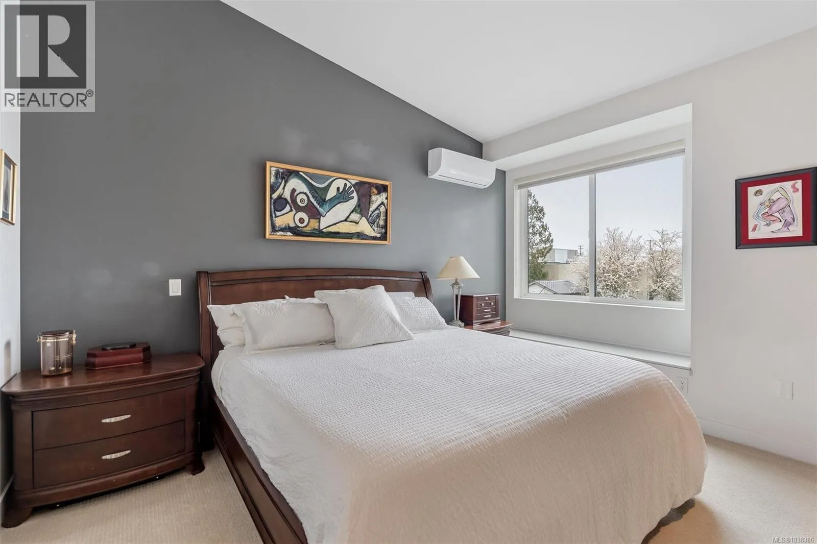 838 Old Esquimalt Rd