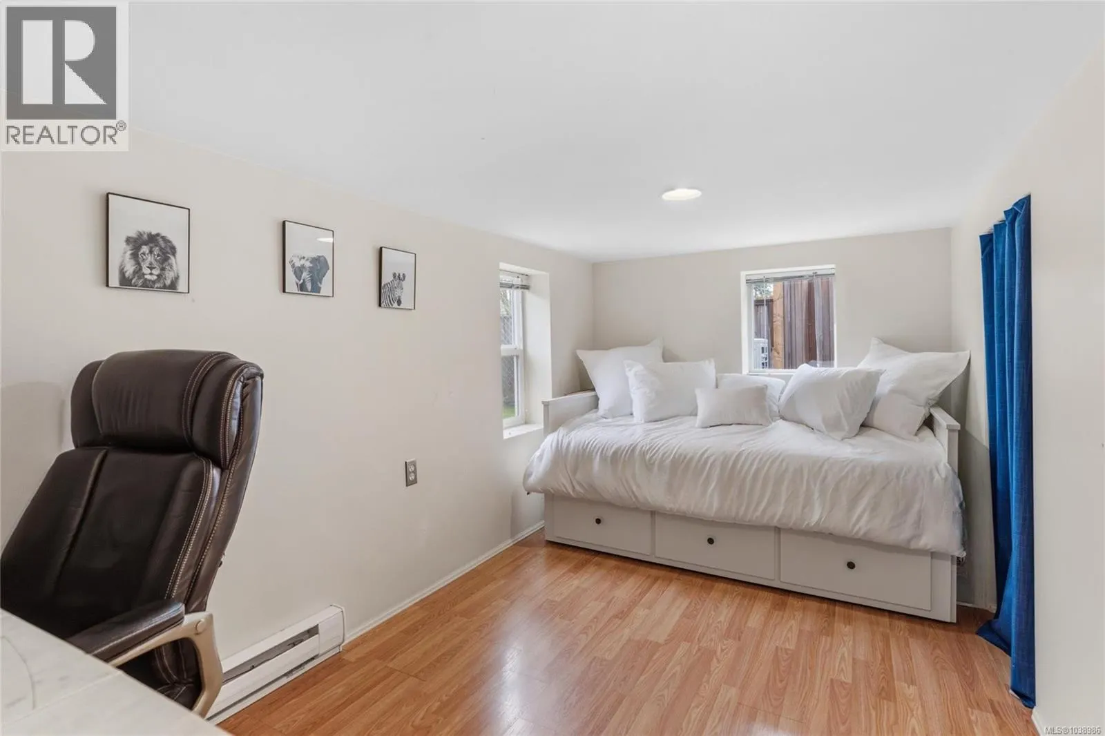 838 Old Esquimalt Rd