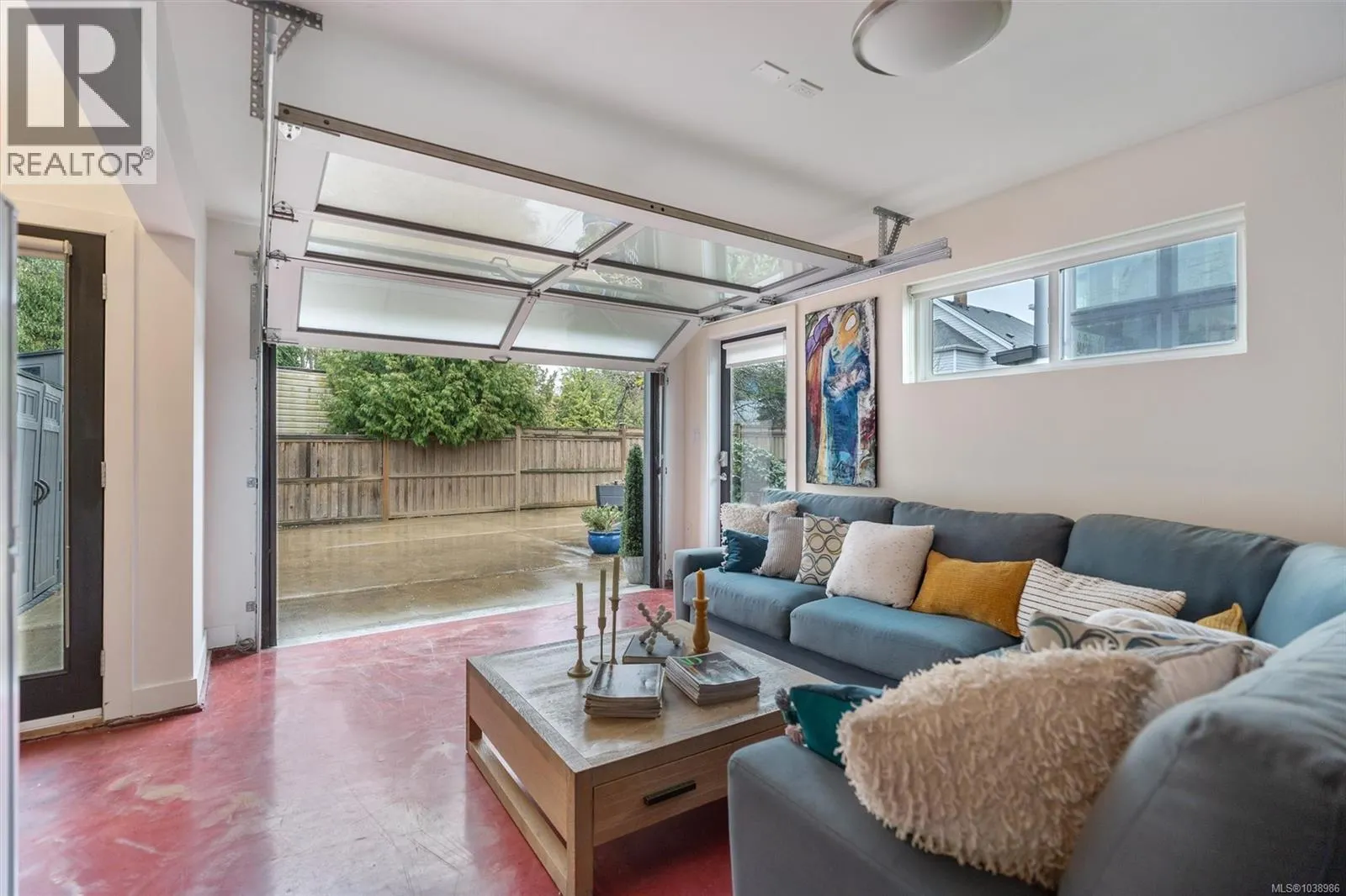 838 Old Esquimalt Rd