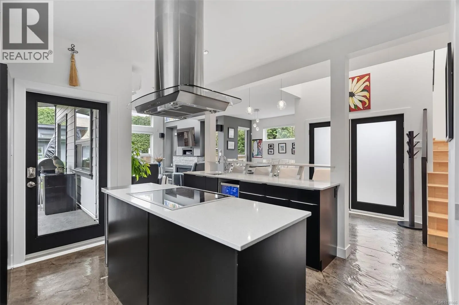 838 Old Esquimalt Rd