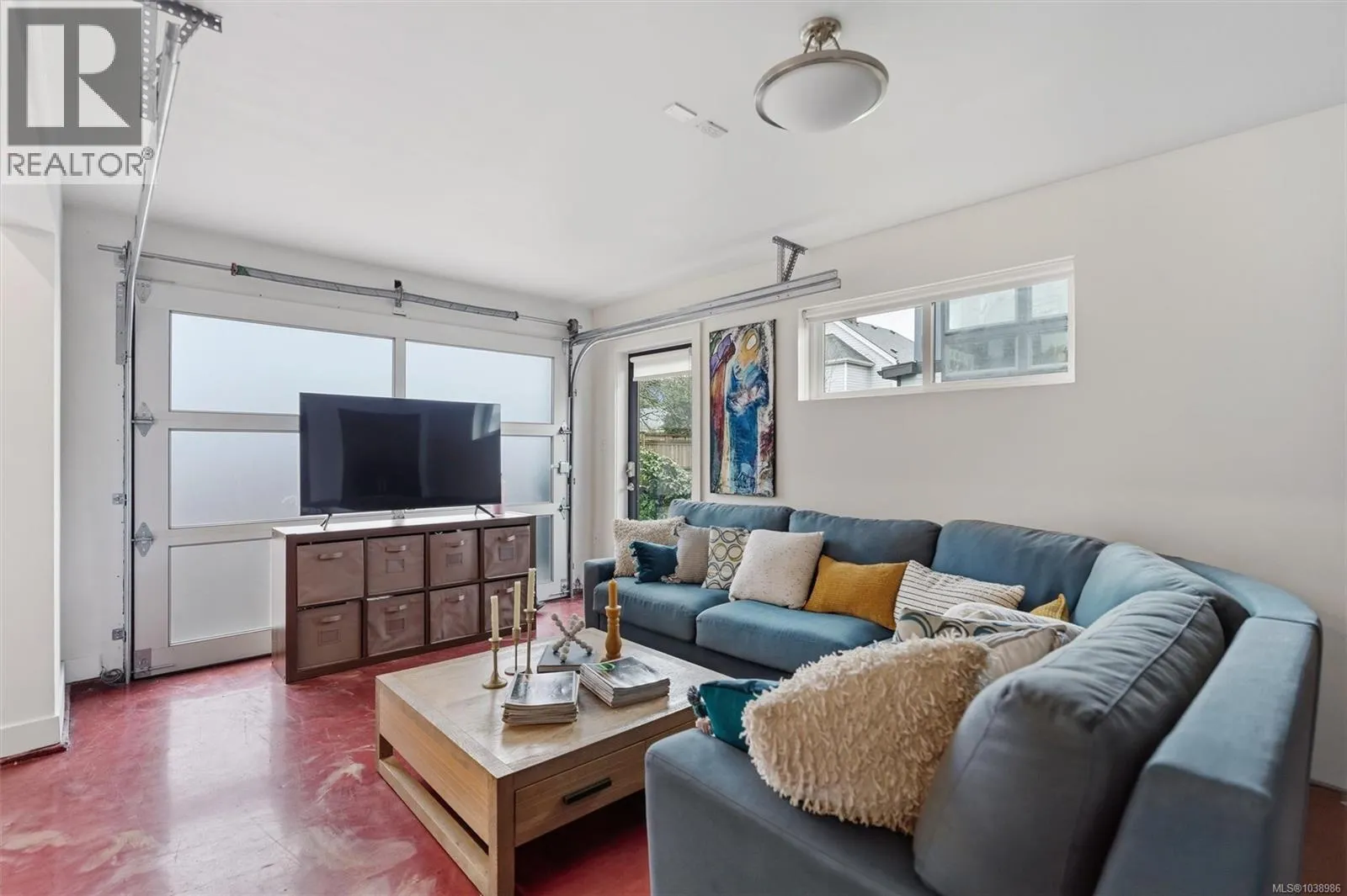 838 Old Esquimalt Rd