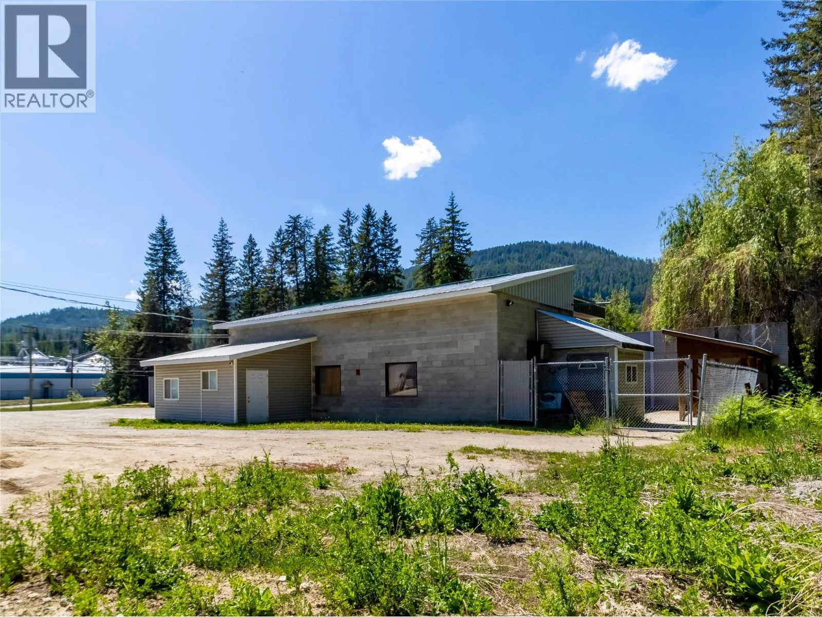 5671 Auto Road SE