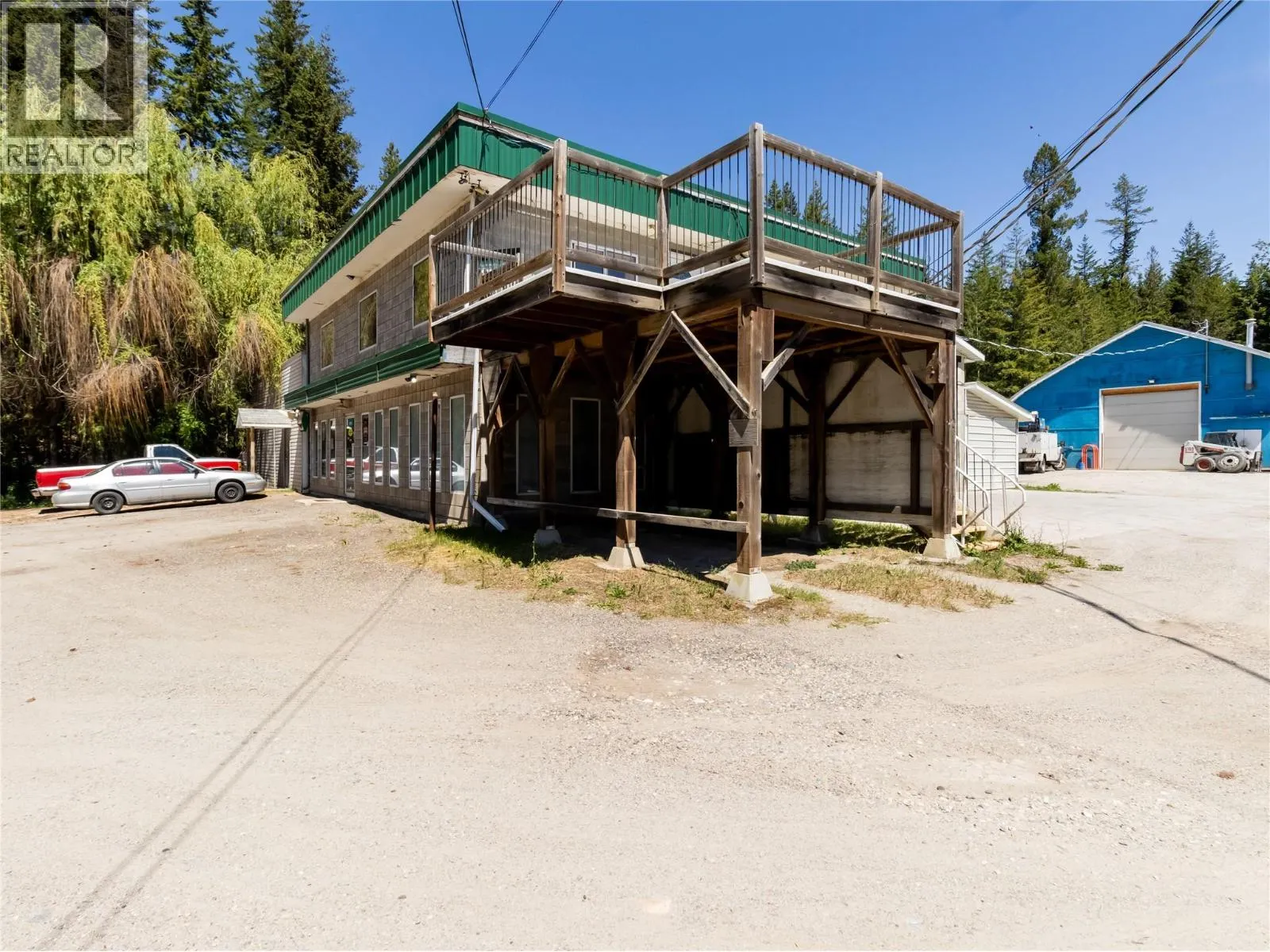 5671 Auto Road SE