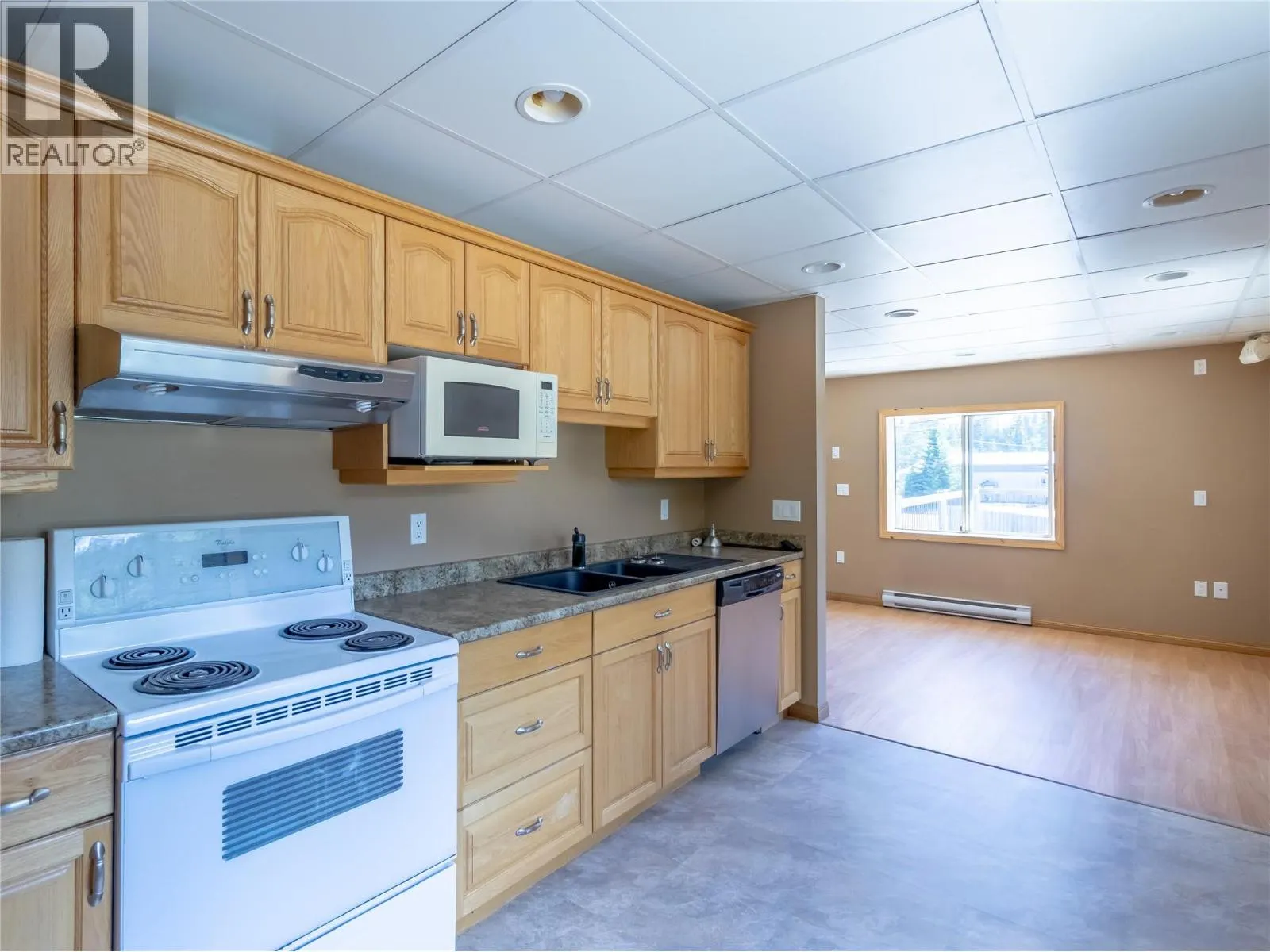 5671 Auto Road SE