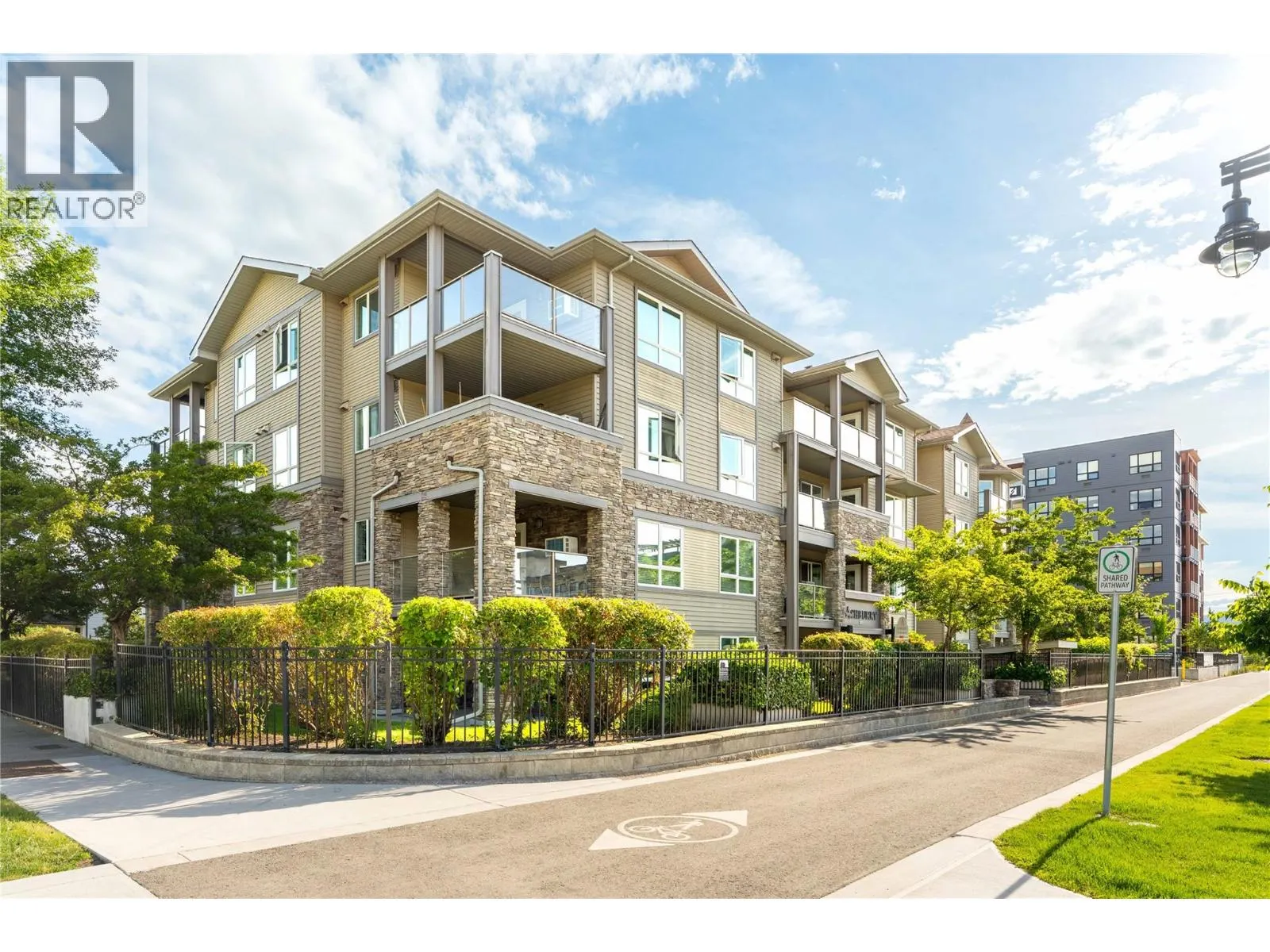 325 MCINTOSH Road Unit# 1108