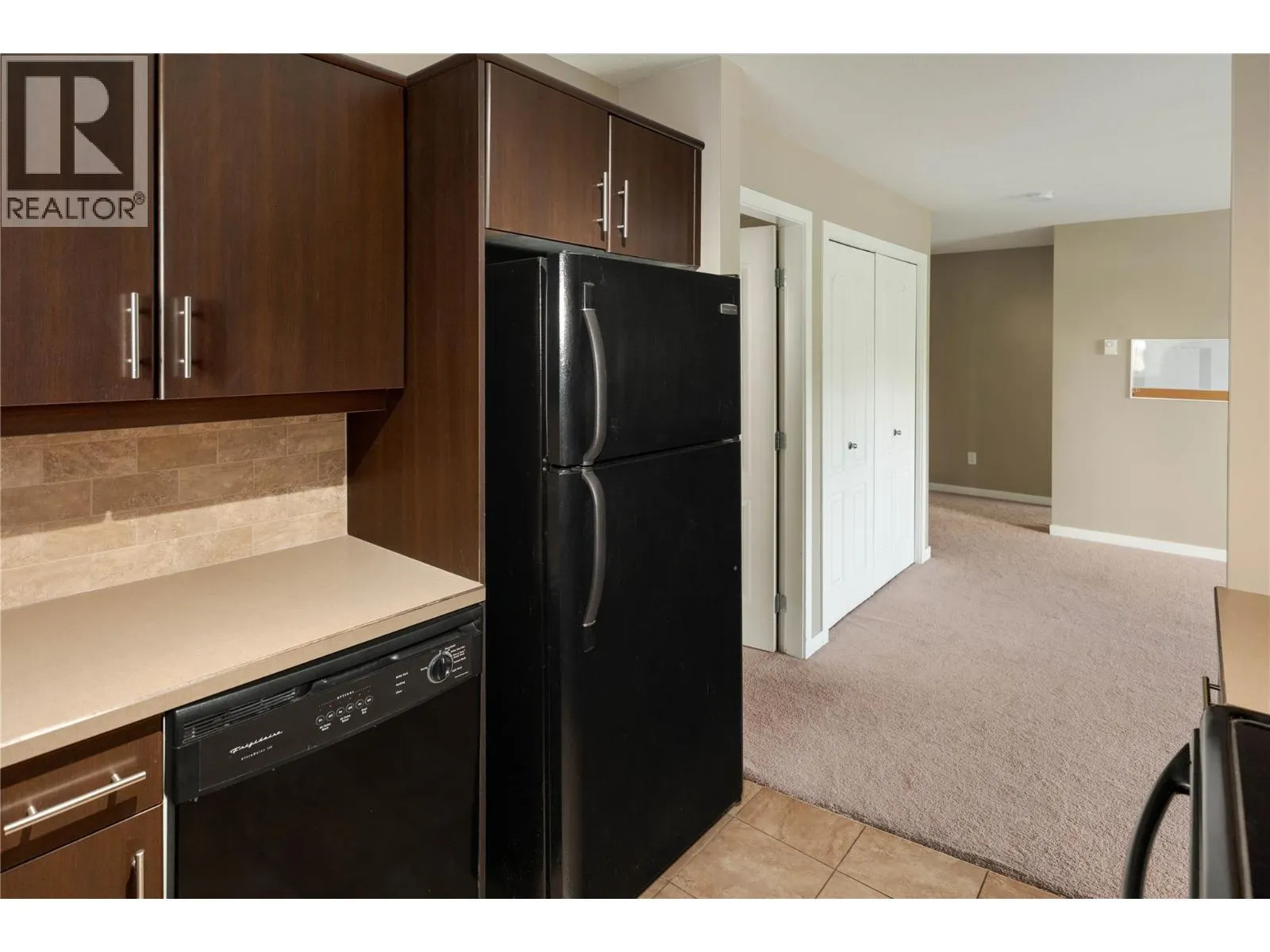 325 MCINTOSH Road Unit# 1108