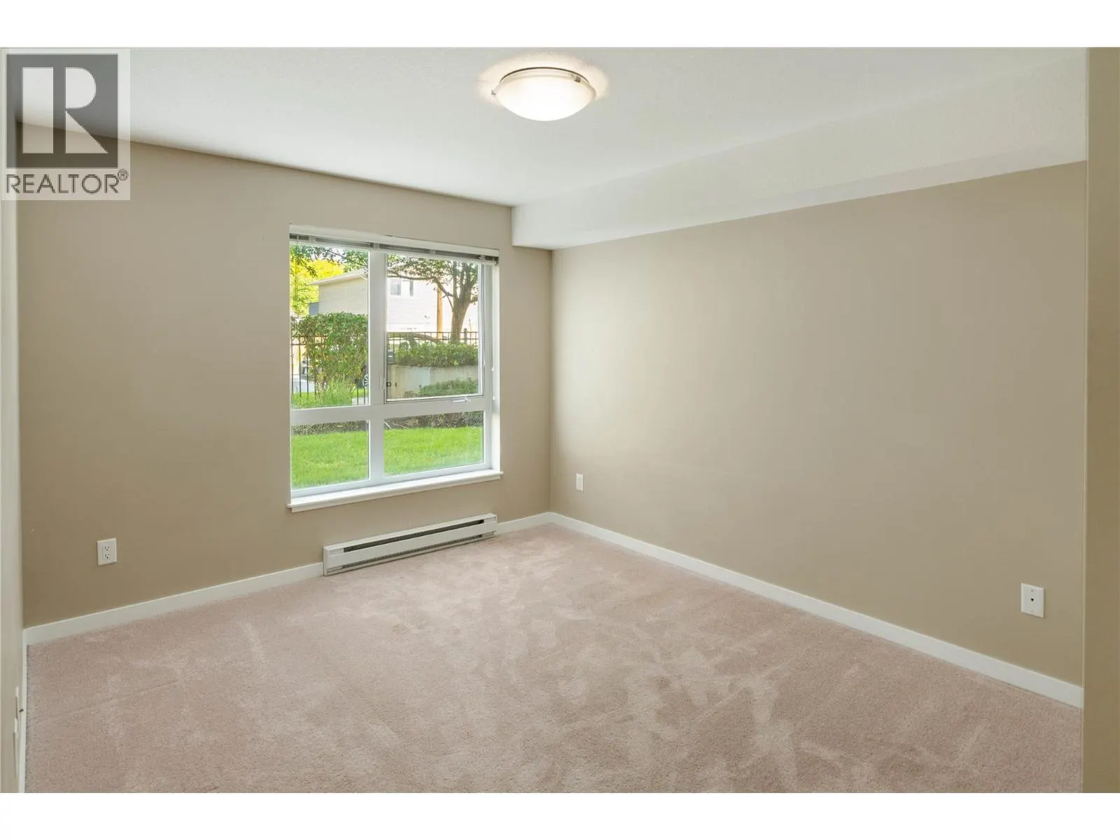 325 MCINTOSH Road Unit# 1108