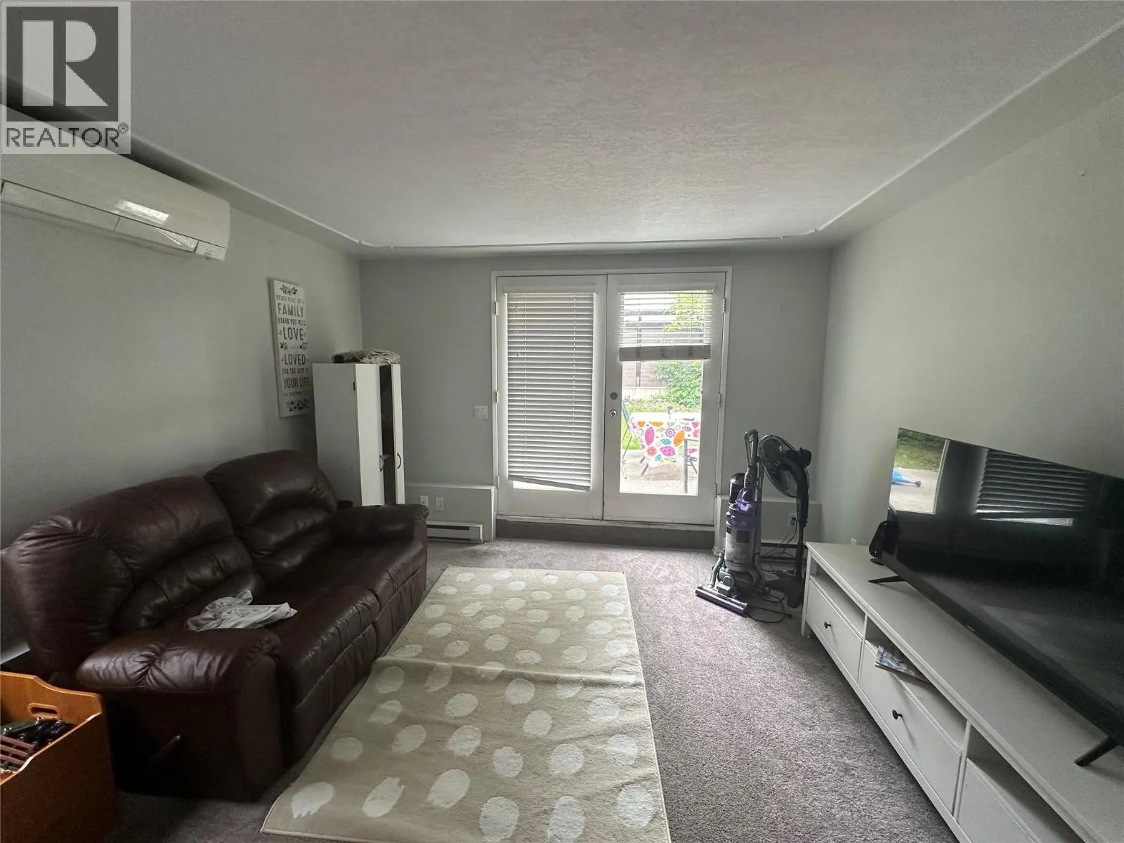 432 Wardlaw Avenue