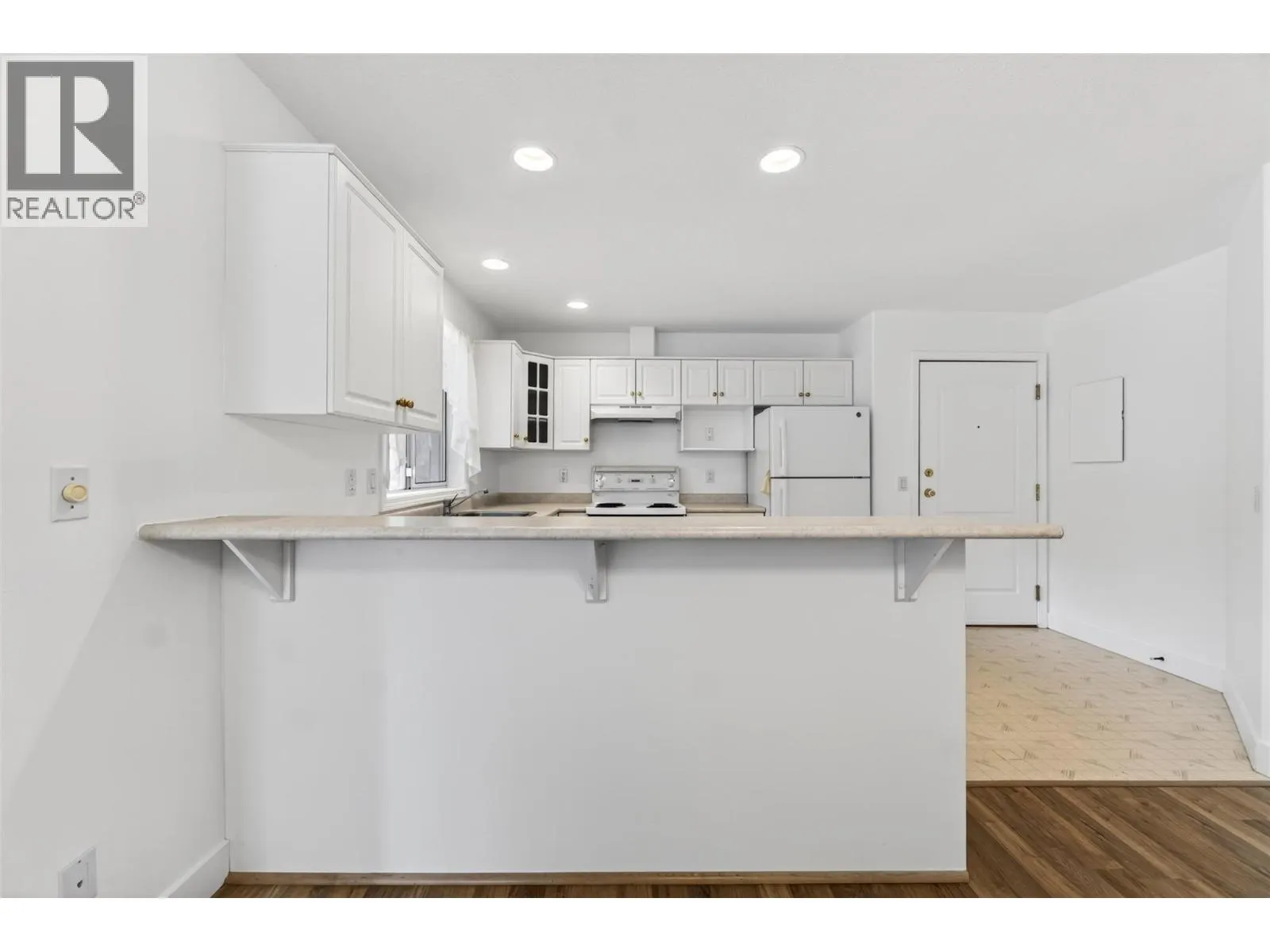 330 7 Street SE Unit# 301