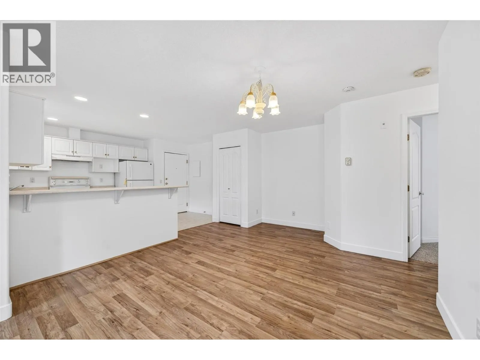 330 7 Street SE Unit# 301