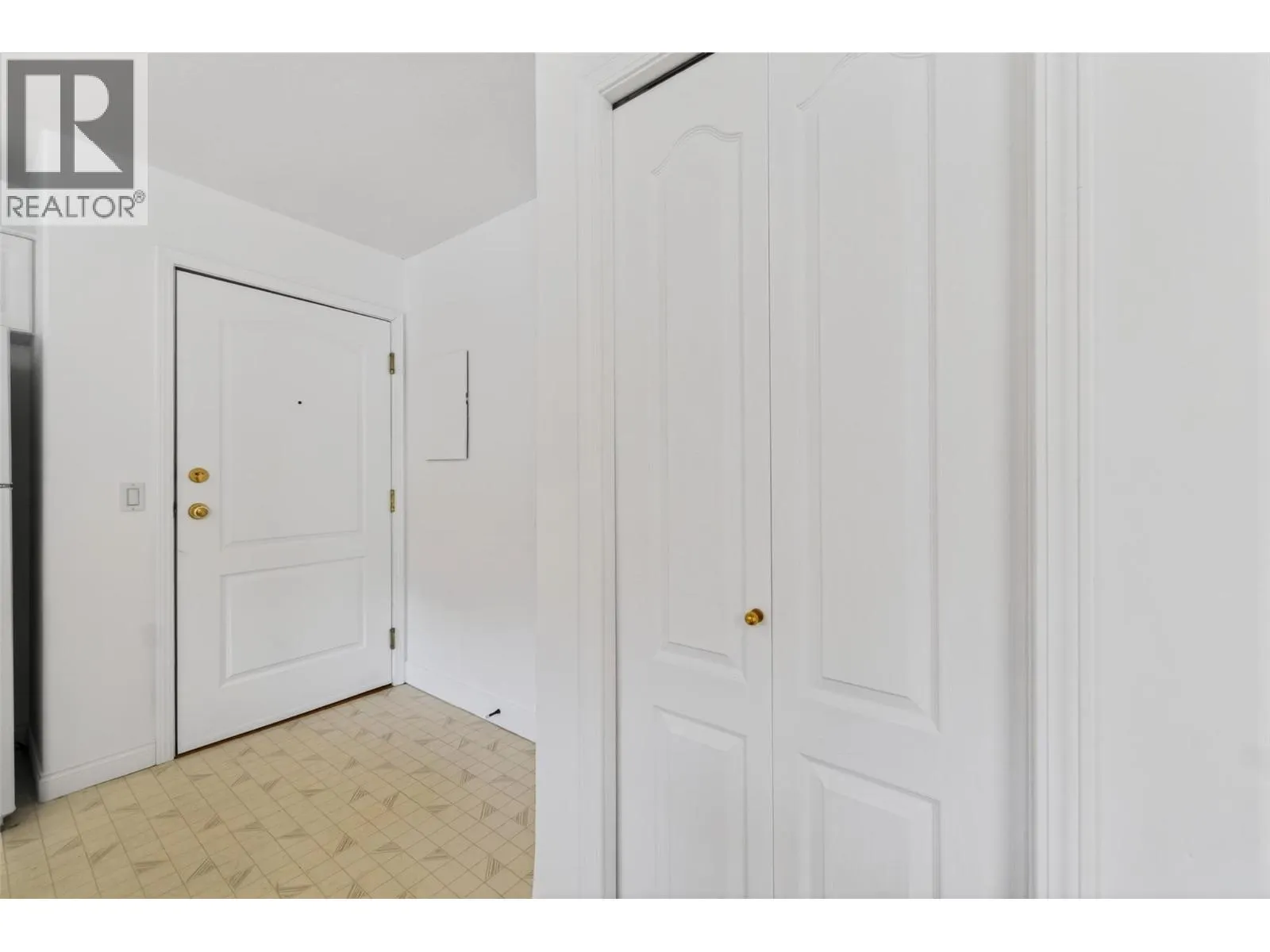 330 7 Street SE Unit# 301